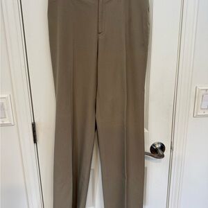 Banana Republic Women's Tan Trousers - size 4R Stretch